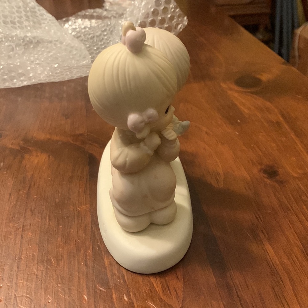 A Precious Moments Porcelain Figurine With This Ring I... - Picture 5 of 16